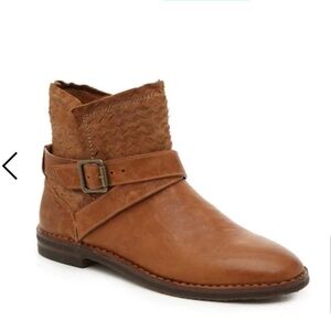 Trask Alexa booties leather boots size 8